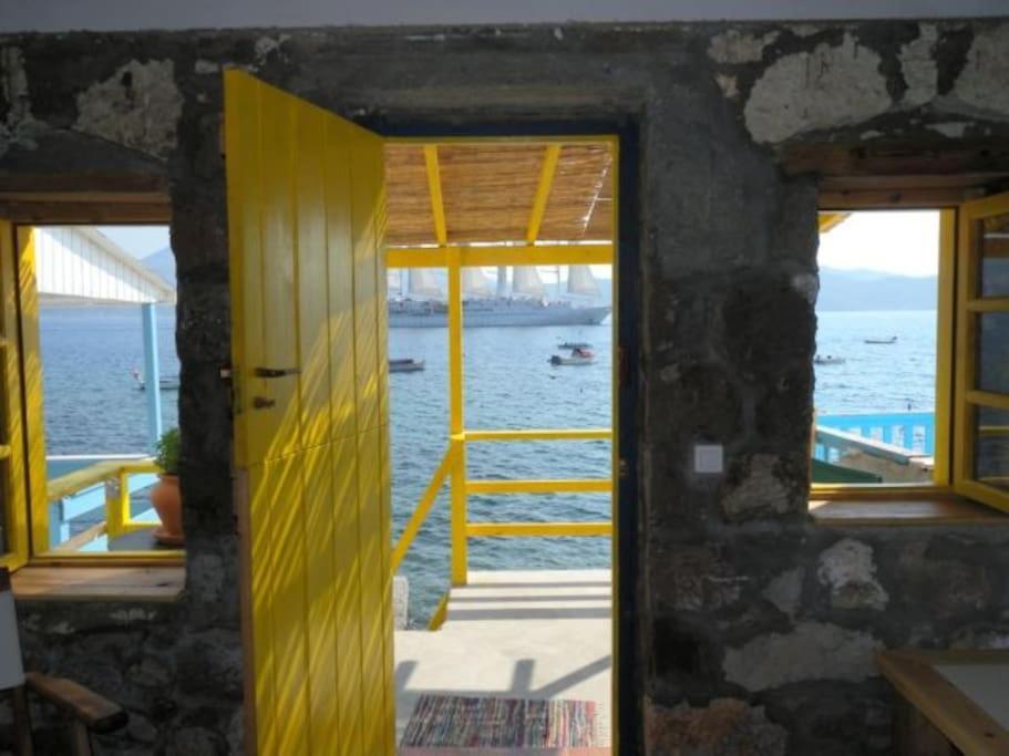 The Yellow Boat House Klima  ภายนอก รูปภาพ